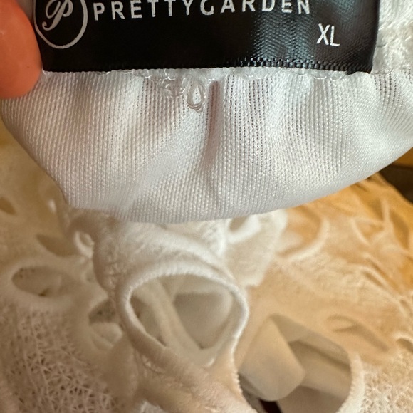 Off Shoulder Floral Lace Flare Sleeve Mini Dress - Picture 5 of 8